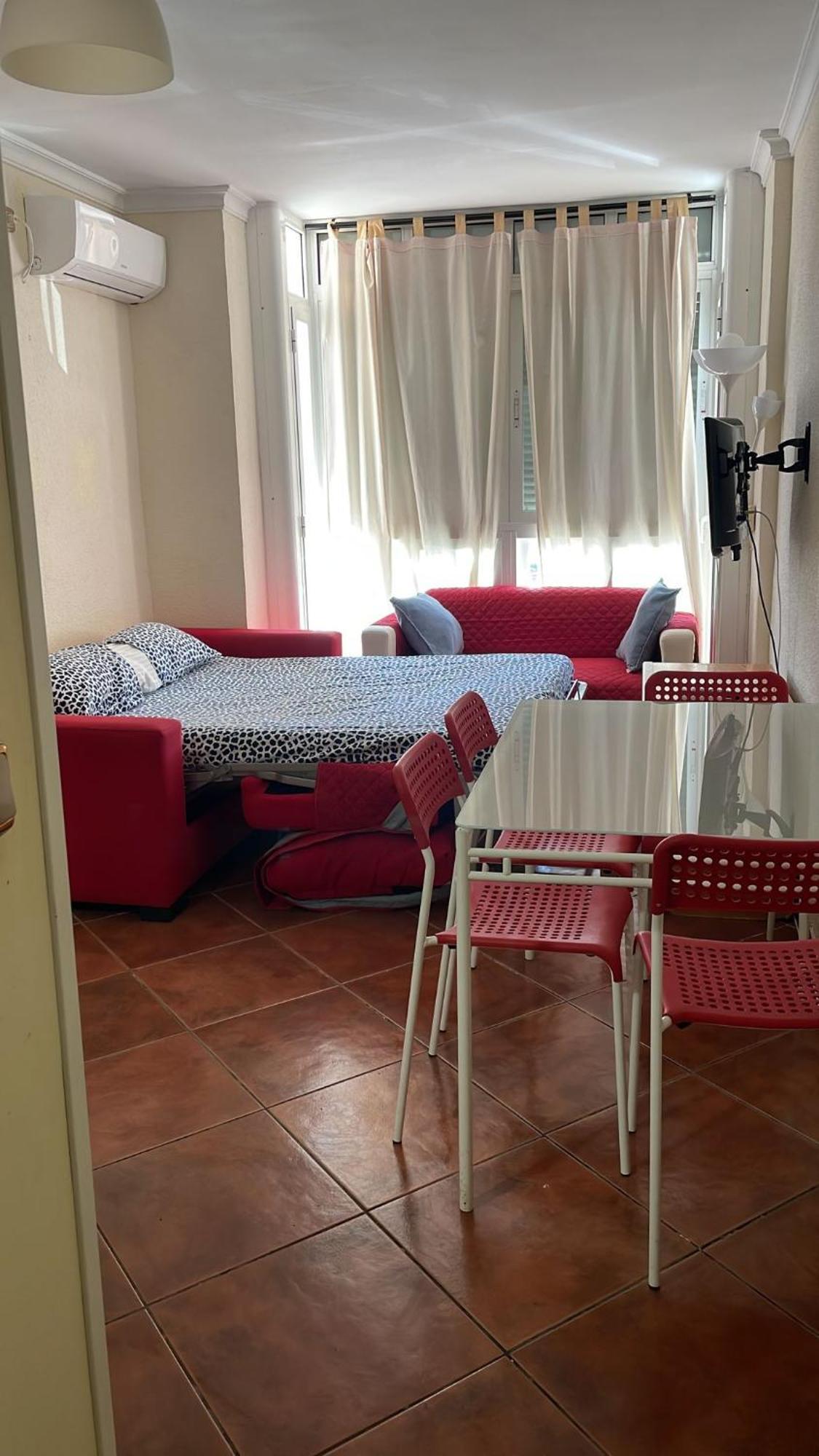 Apartamentos Vialia Sol Y Playa Málaga Buitenkant foto